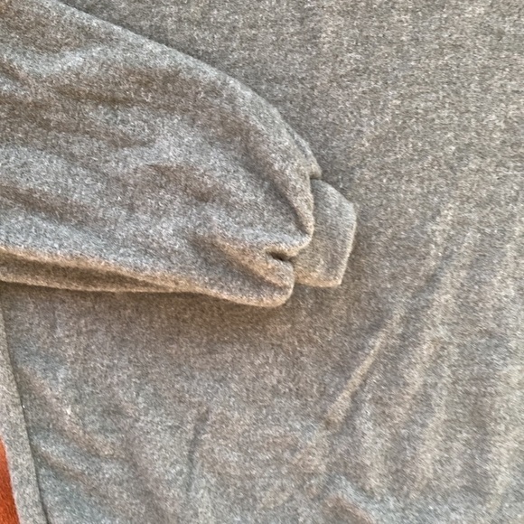 Everleigh sweater in an olive green. Gathered sleeves and cuffs in size large. - Picture 3 of 6